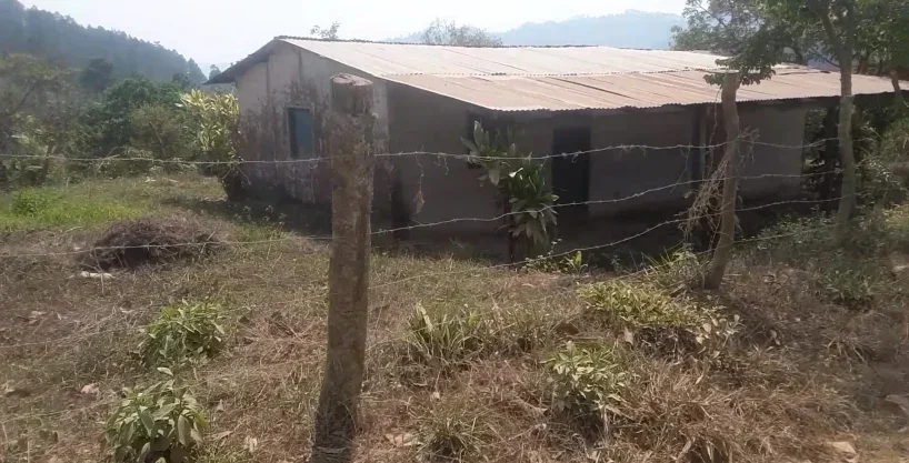 Se vende casa en la aldea de el tablon a 25 minutos de danli